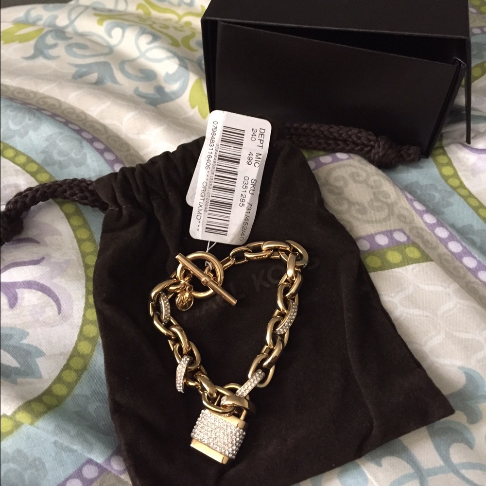 Brandnewwithtag MichaelKorsgoldtone lock bracelet